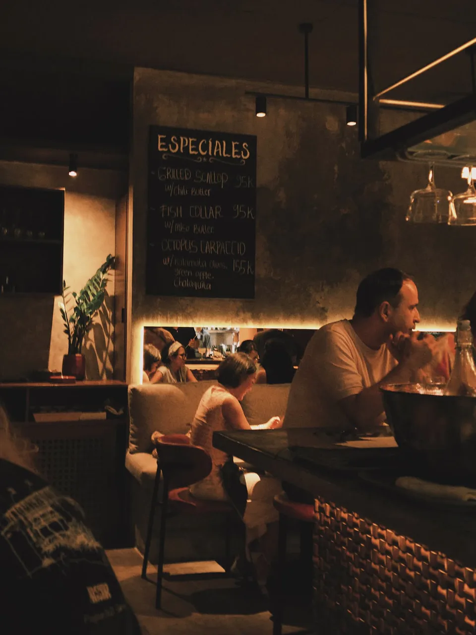 Pasar. Kitchen & bar.